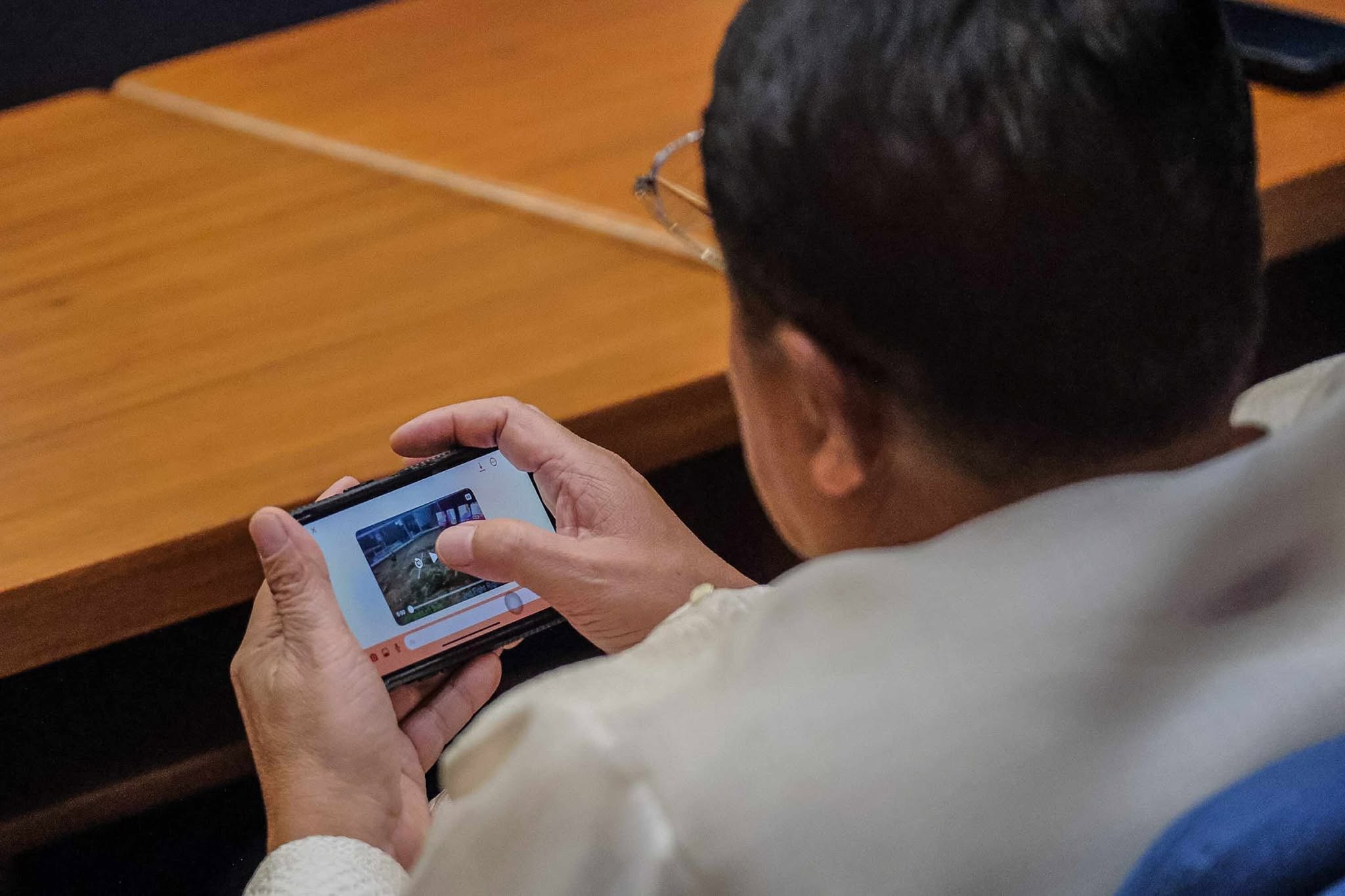 congressman online sabong shots on cellphone 3